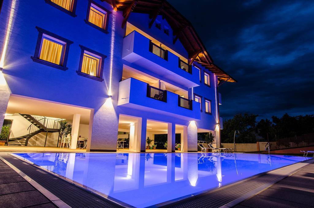 Garni Hotel Peterlinhof Caldaro Εξωτερικό φωτογραφία