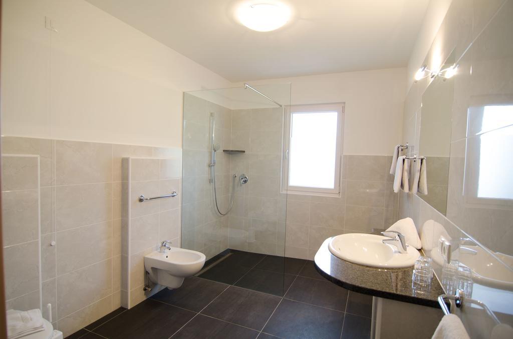Garni Hotel Peterlinhof Caldaro Δωμάτιο φωτογραφία