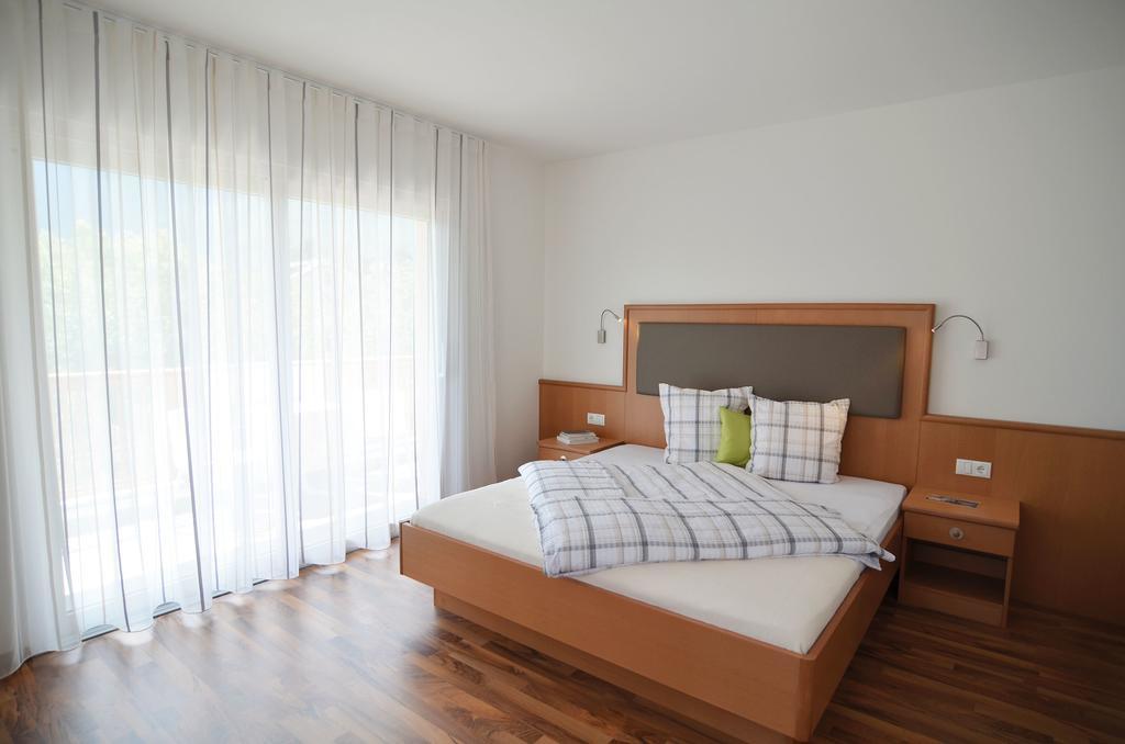 Garni Hotel Peterlinhof Caldaro Δωμάτιο φωτογραφία