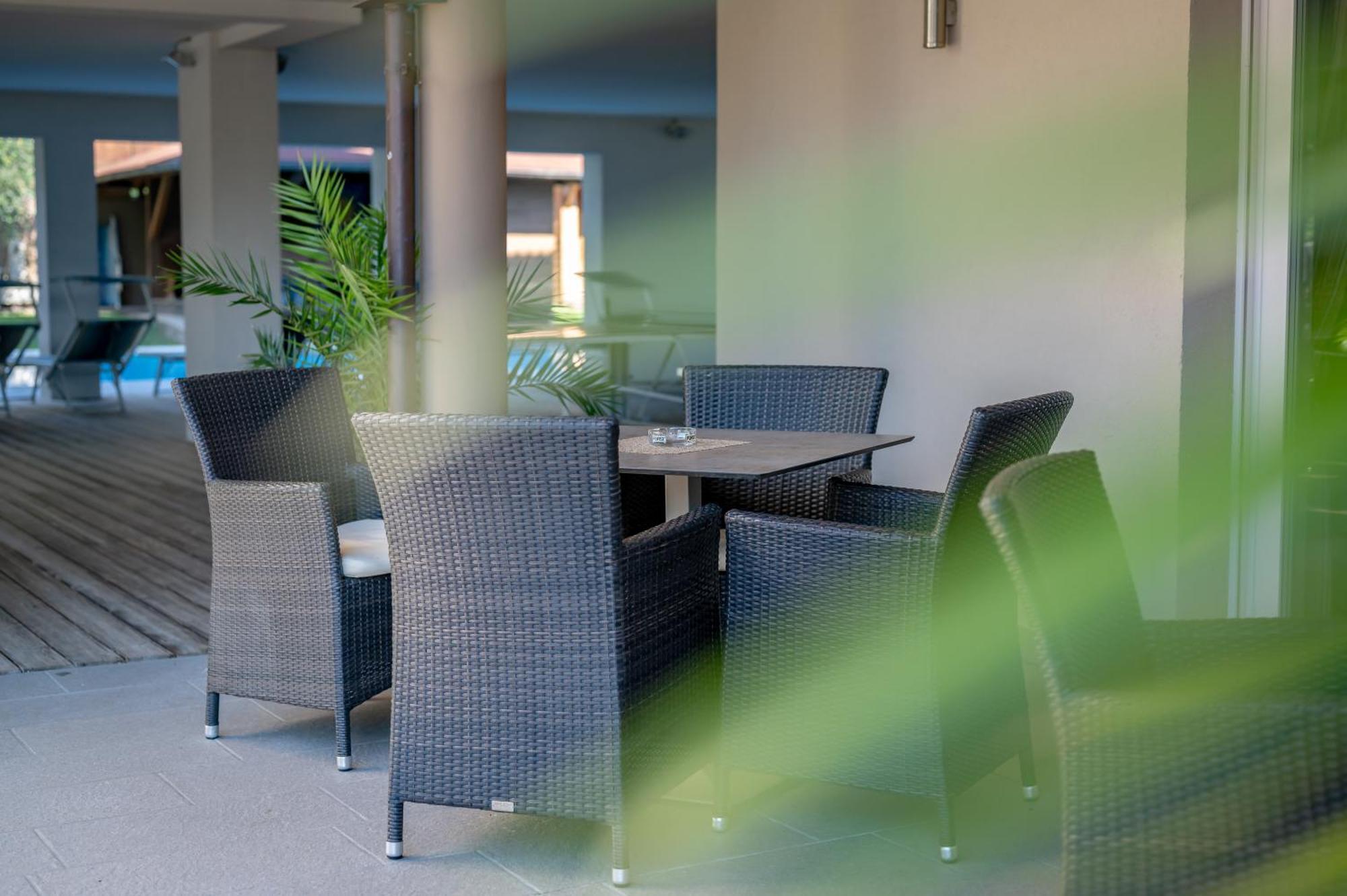 Garni Hotel Peterlinhof Caldaro Εξωτερικό φωτογραφία
