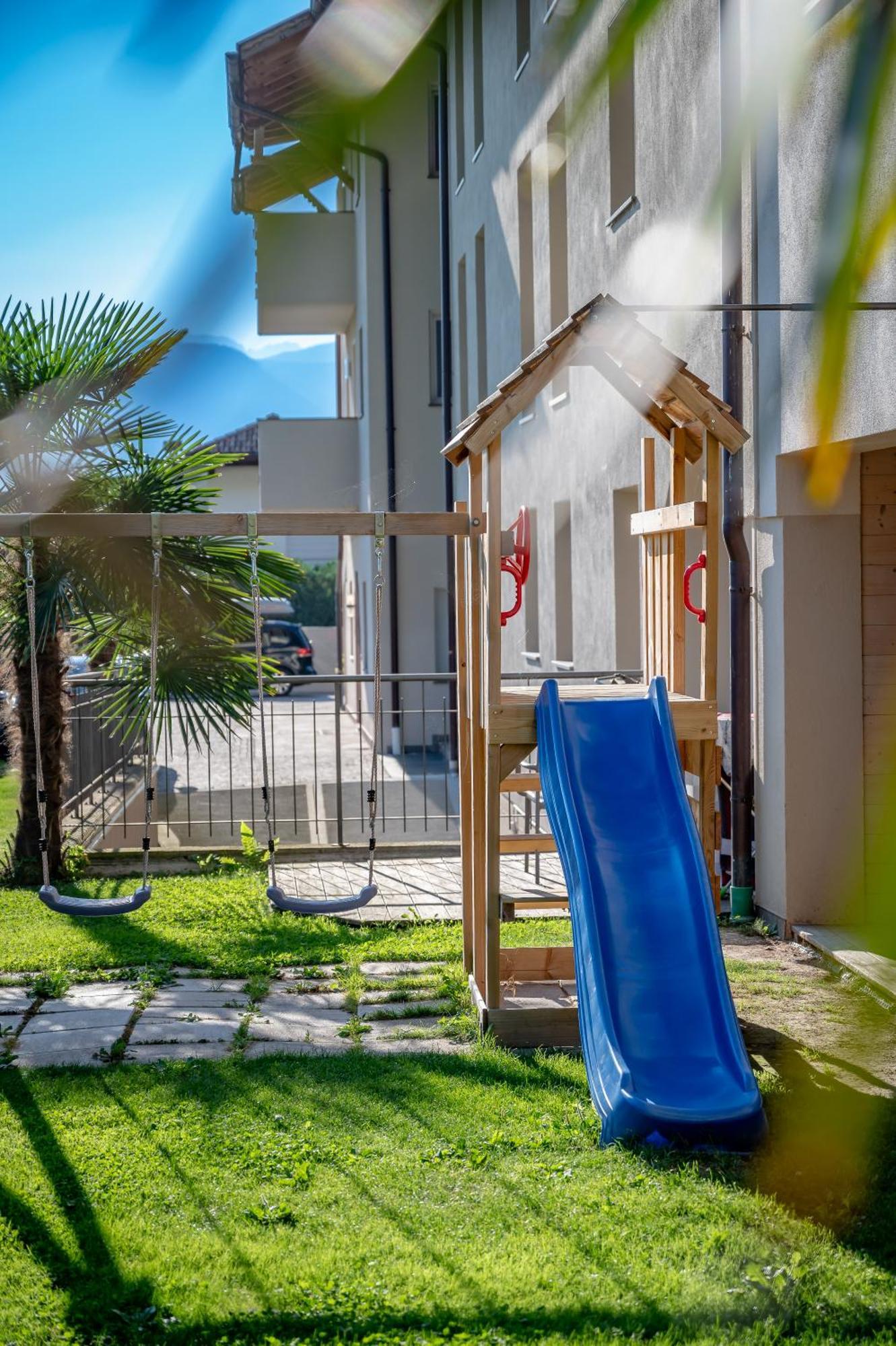 Garni Hotel Peterlinhof Caldaro Εξωτερικό φωτογραφία