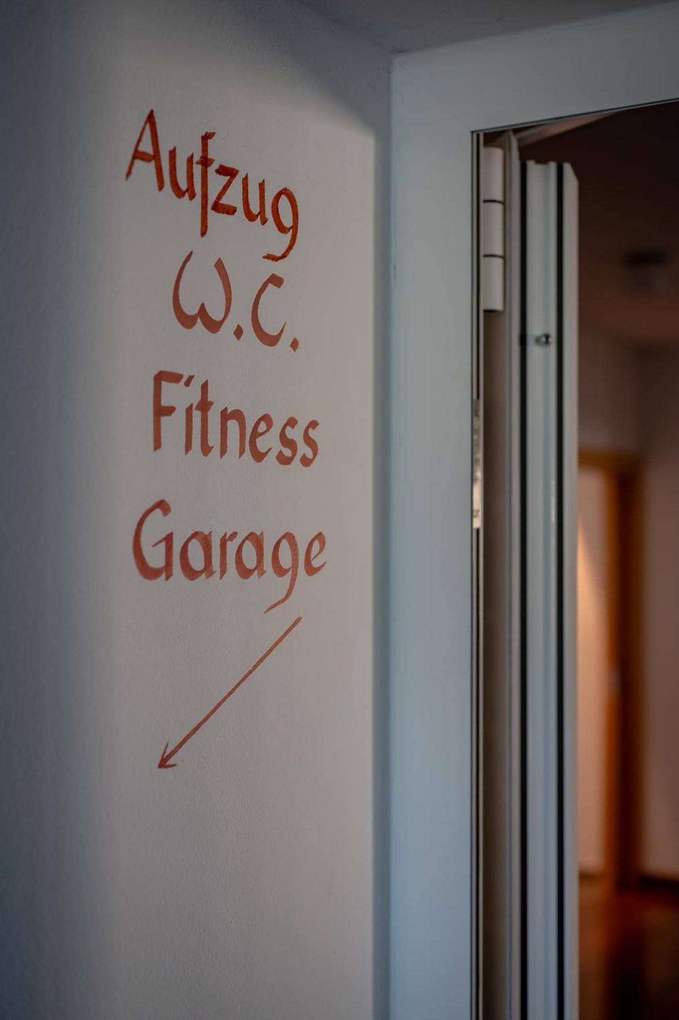 Garni Hotel Peterlinhof Caldaro Εξωτερικό φωτογραφία