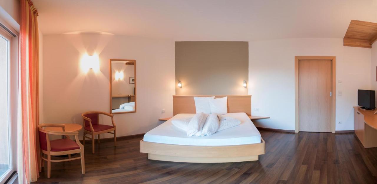 Garni Hotel Peterlinhof Caldaro Εξωτερικό φωτογραφία